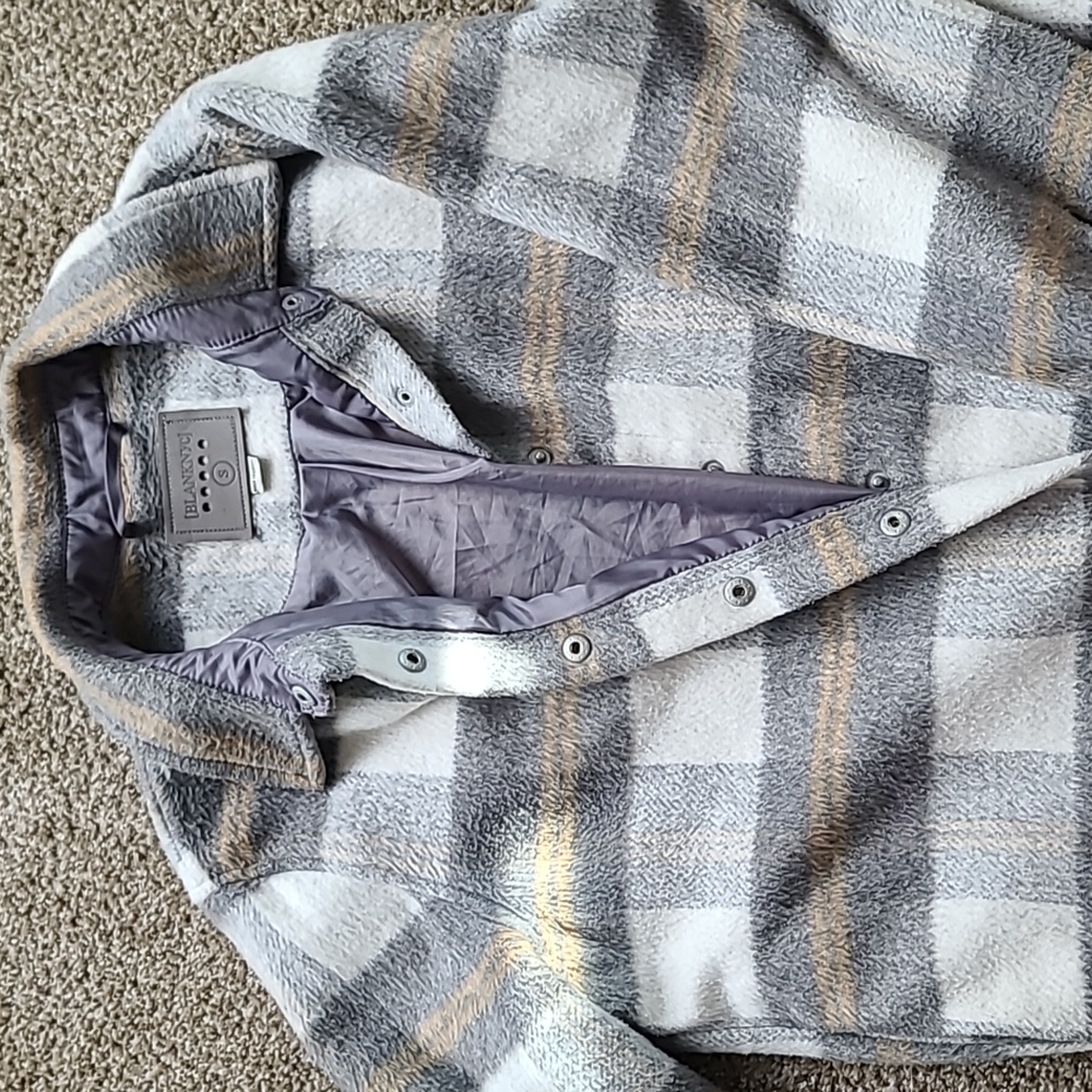 Size Small jacket - Picture 4 of 4